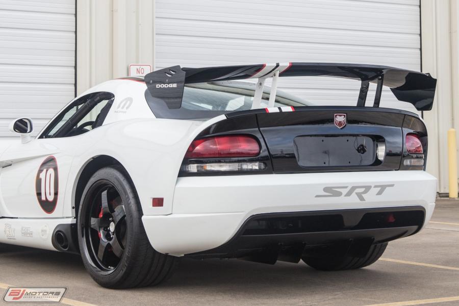 Детали экстерьера Dodge Viper SRT10 ACR-X (002) 2010 года  (фото 7 из 52)